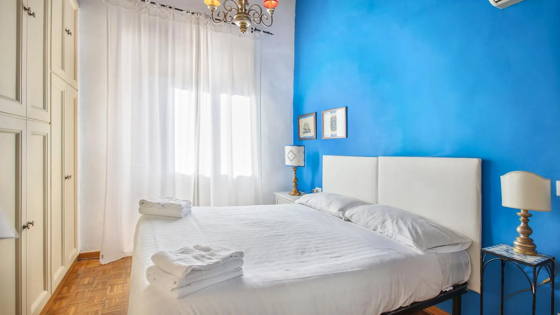 Seven House - Sweet Dreams In Florencja